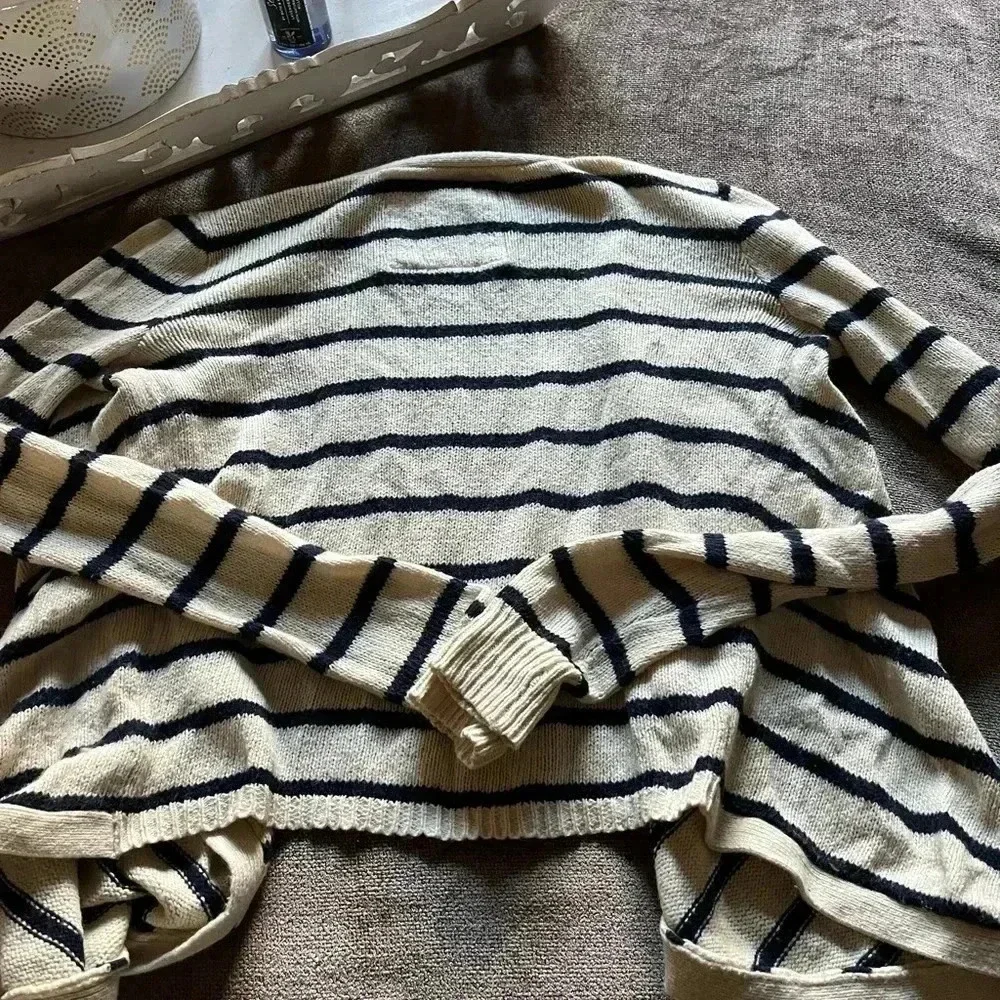 Hollister Cream & Navy Blue Striped Cardigan Sweater - Size Small